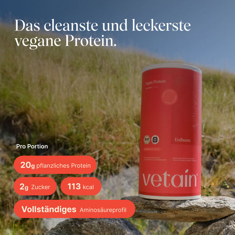 Vegan Protein Erdbeere: Das cleanste und leckerste vegane Protein. Nährwerte pro Portion: 20g Protein, 2g Zucker, 113 Kalorien. Vollständiges Aminosäureprofil. 
