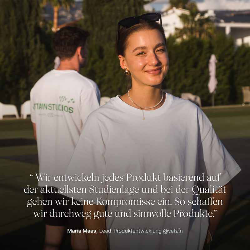 Bild von Maria Haas mit einem Zitat von ihr: Wir entwickeln jedes Produkt basierend auf der aktuellsten Studienlage und bei der Qualität gehen wir keine Kompromisse ein. So schaffen wir durchweg gute und sinnvolle Produkte