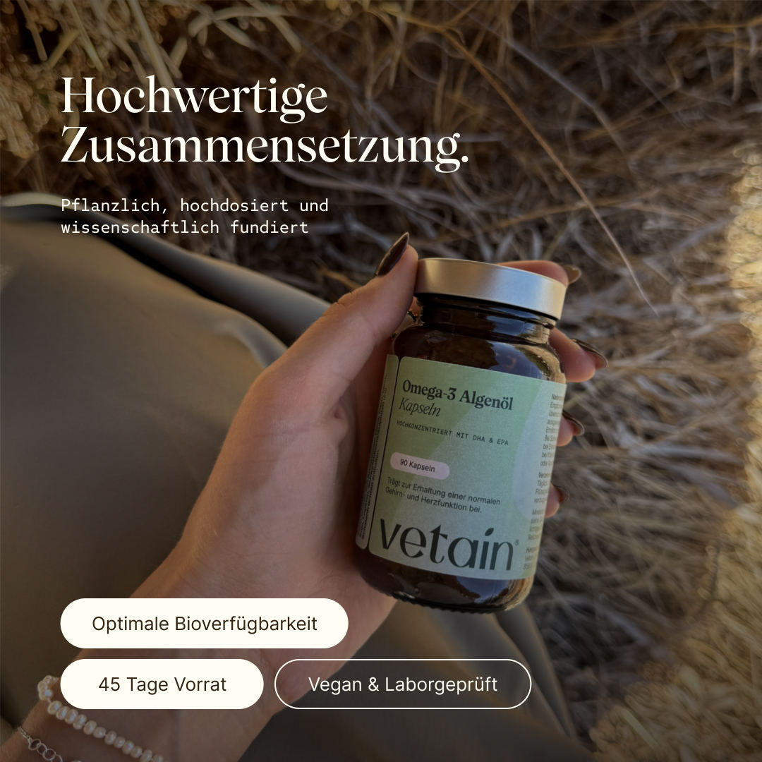 Vetain veganes Omega 3 Algenöl in hochwertiger Zusammensetzung. Pflanzlich, hochdosiert und wissenschaftlich fundiert. Optimale Bioverfügbarkeit. 45 Tage Vorrat. Vegan & laborgeprüft