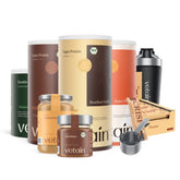 Vetain Bundle Ultimate Experience. Vegan Protein, Clear Protein, Crispy Proteinriegel, Kreatin, Nussmus, Edelstahl Proteinshaker, Trinkglas und Edelstahl Scoop Portionierlöffel